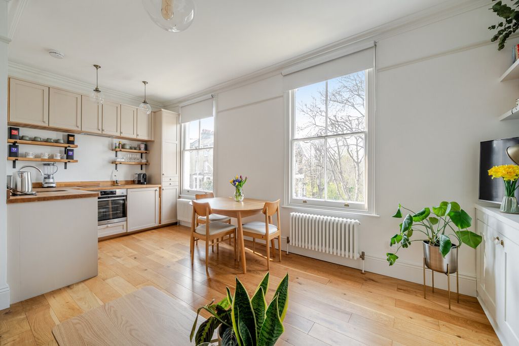 Property photo 1 of 11 1432359-9-69c157A...