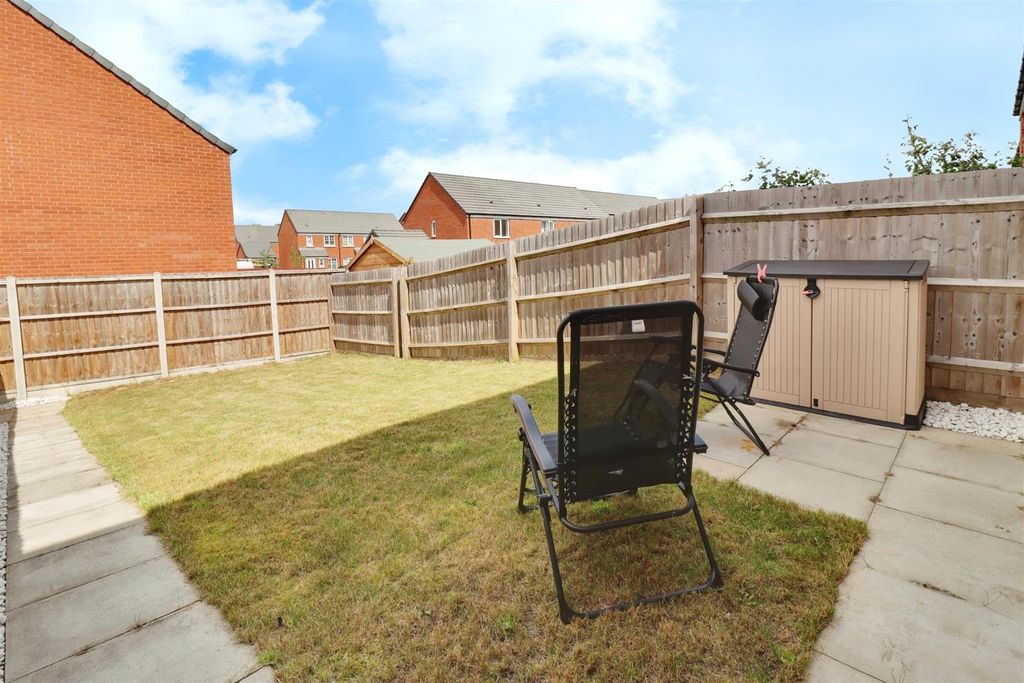 Property photo 2 of 24