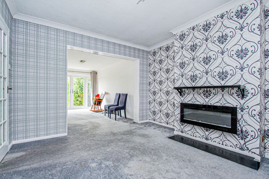 Property photo 2 of 10 Lounge/Dining Room