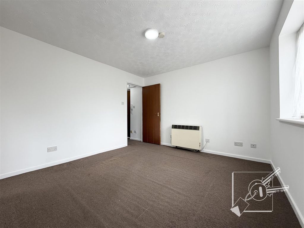 Property photo 3 of 7 Studio