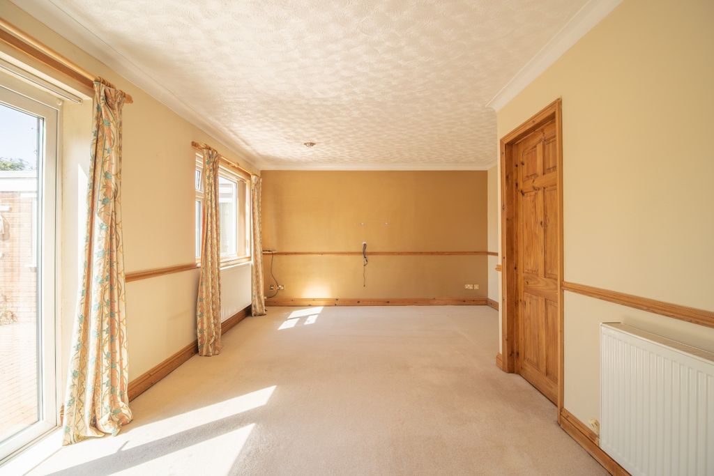 Property photo 2 of 22 4114303