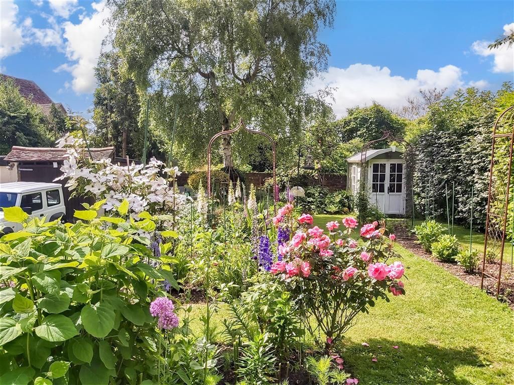 Property photo 3 of 15 Garden Shot