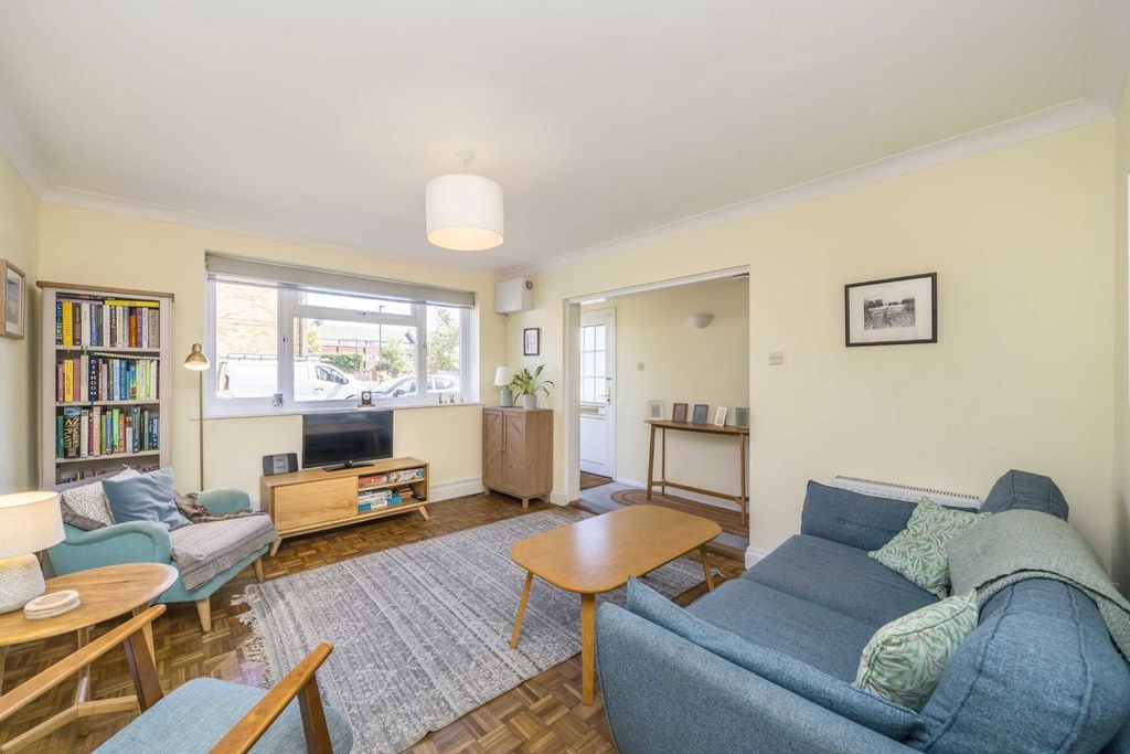 Property photo 2 of 7