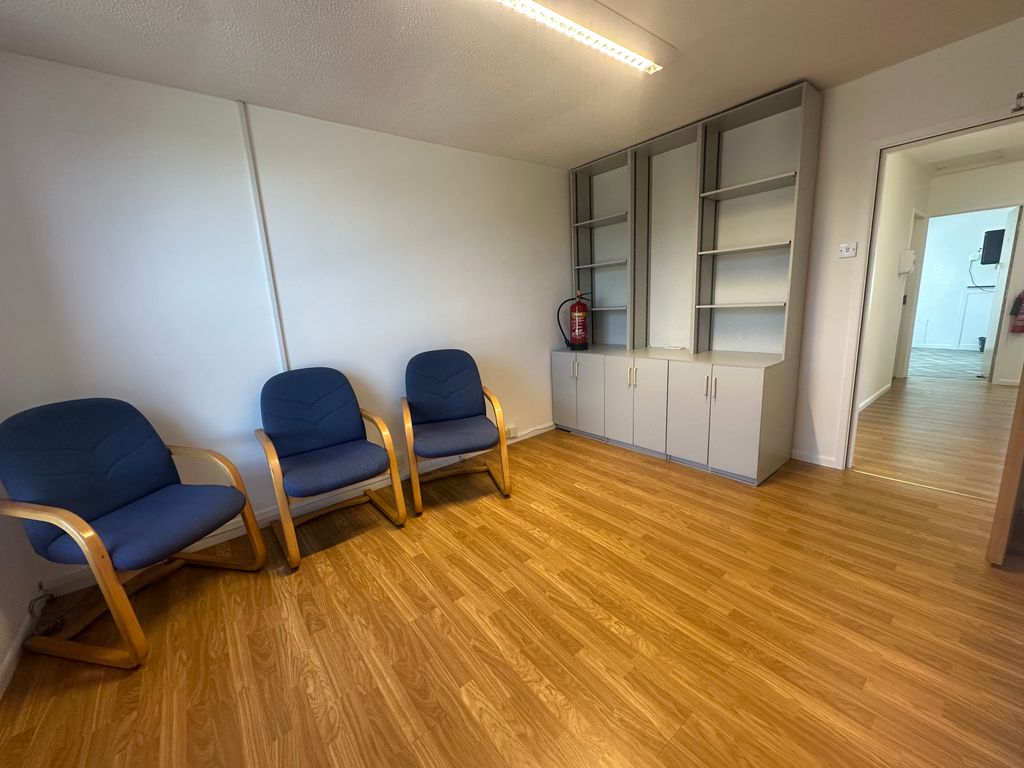 Property photo 2 of 5 Copyright Ninalubman.Com