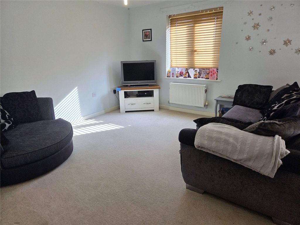 Property photo 2 of 17 Picture No. 20
