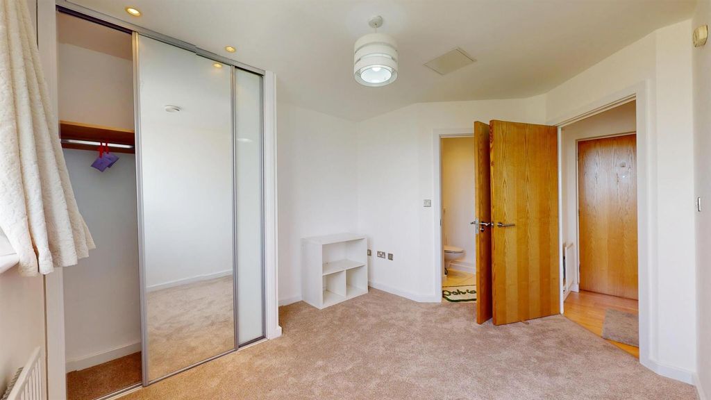 Property photo 3 of 11 689245Ff57F012Be21d4F54A_026De17Fe18Ffbcdb4254655A