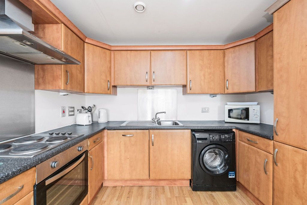 Property photo 3 of 34
