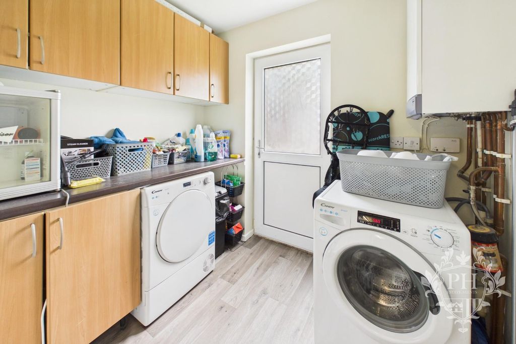Property photo 3 of 12 00Ff94883c324B799E859ba21567cd16_100_Cam02002G0-Pr