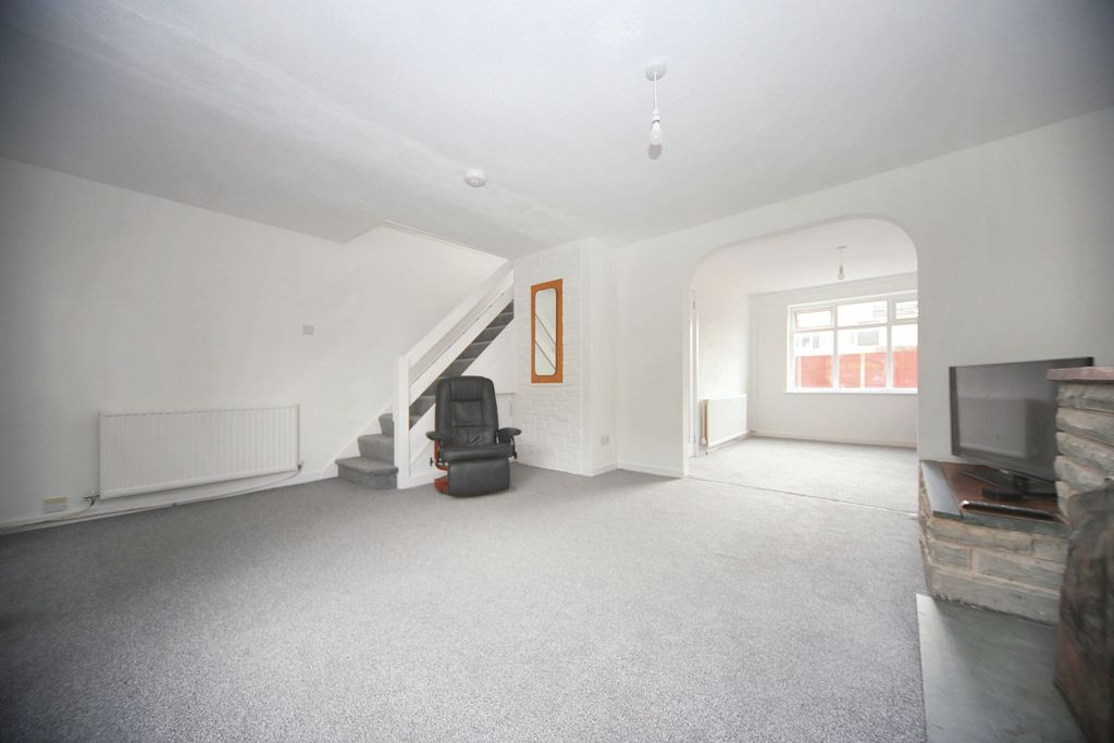 Property photo 2 of 22