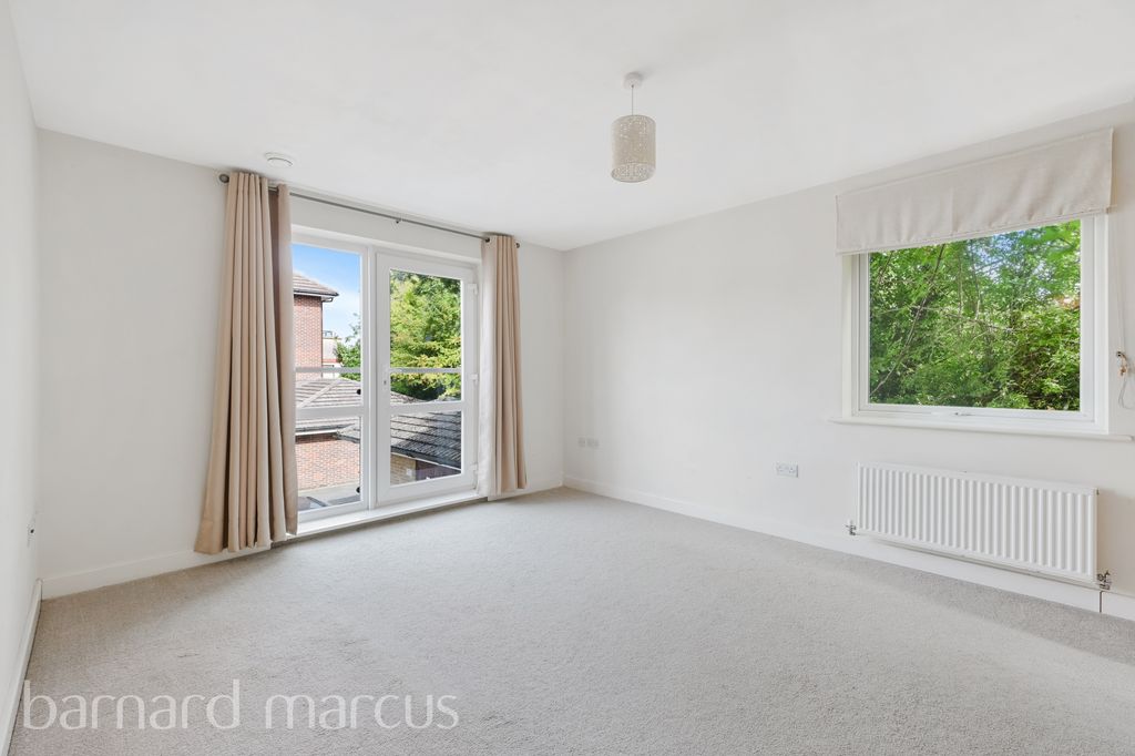 Property photo 2 of 9 Living Room