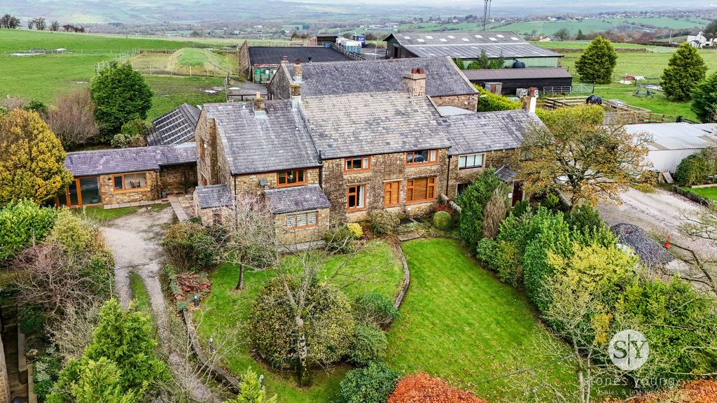 Property photo 1 of 42