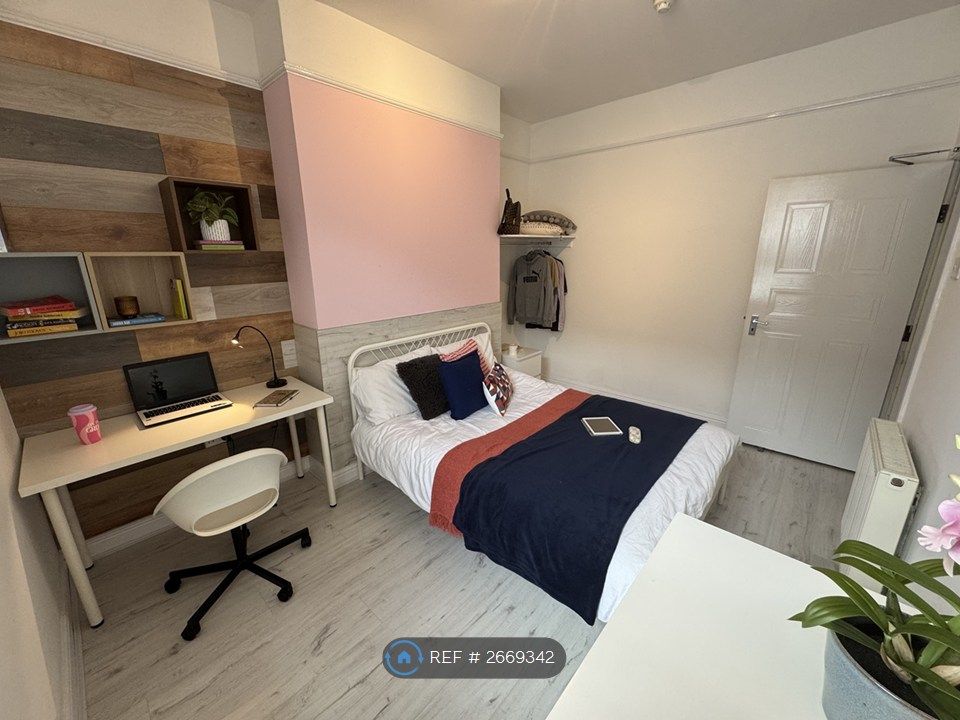 Property photo 3 of 21