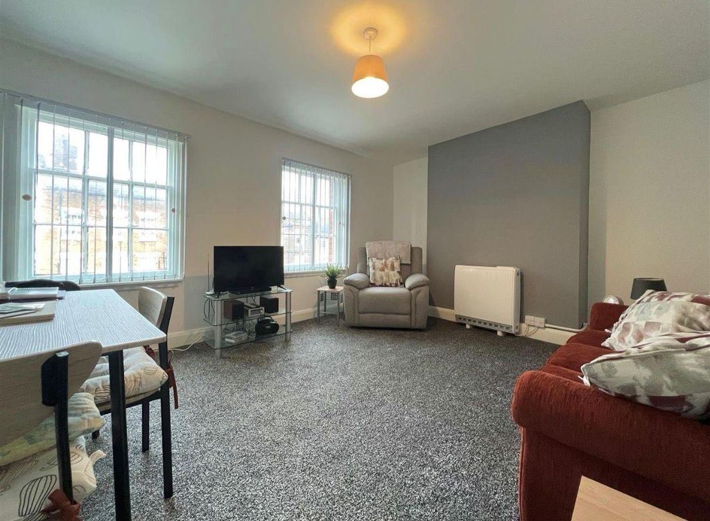 Property photo 3 of 8 55.Jpg