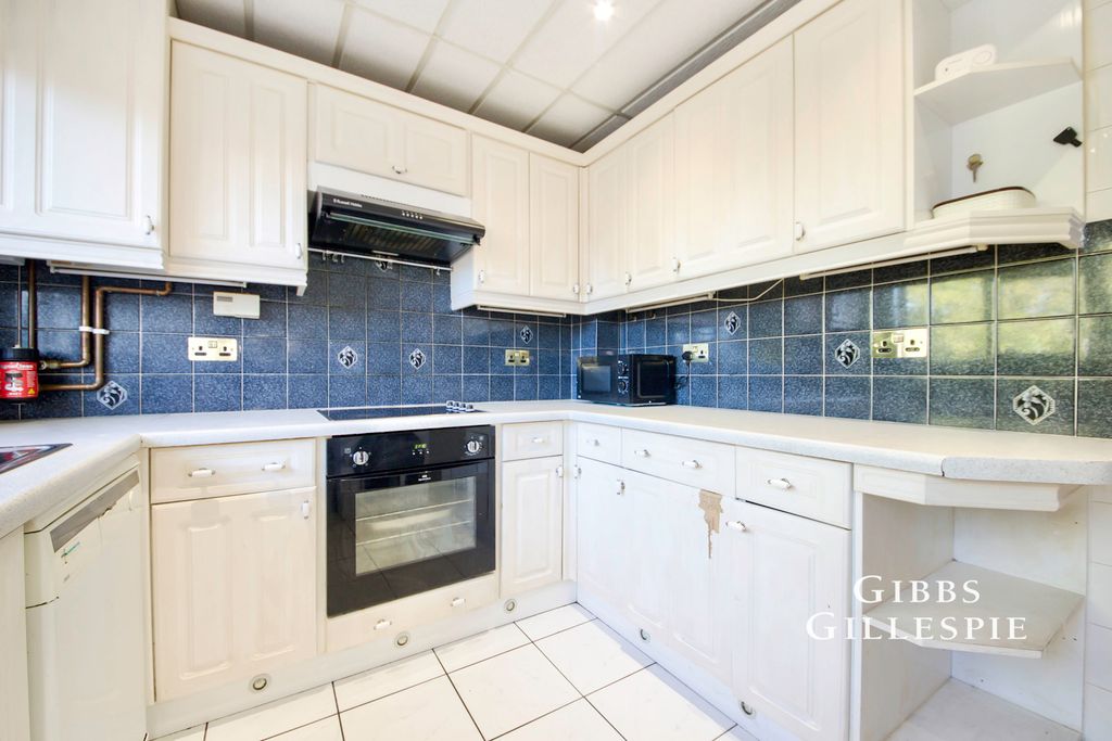 Property photo 2 of 10 Photo