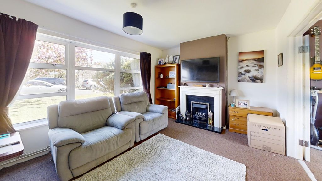 Property photo 3 of 20 Shepherds-Croft-Living-Room