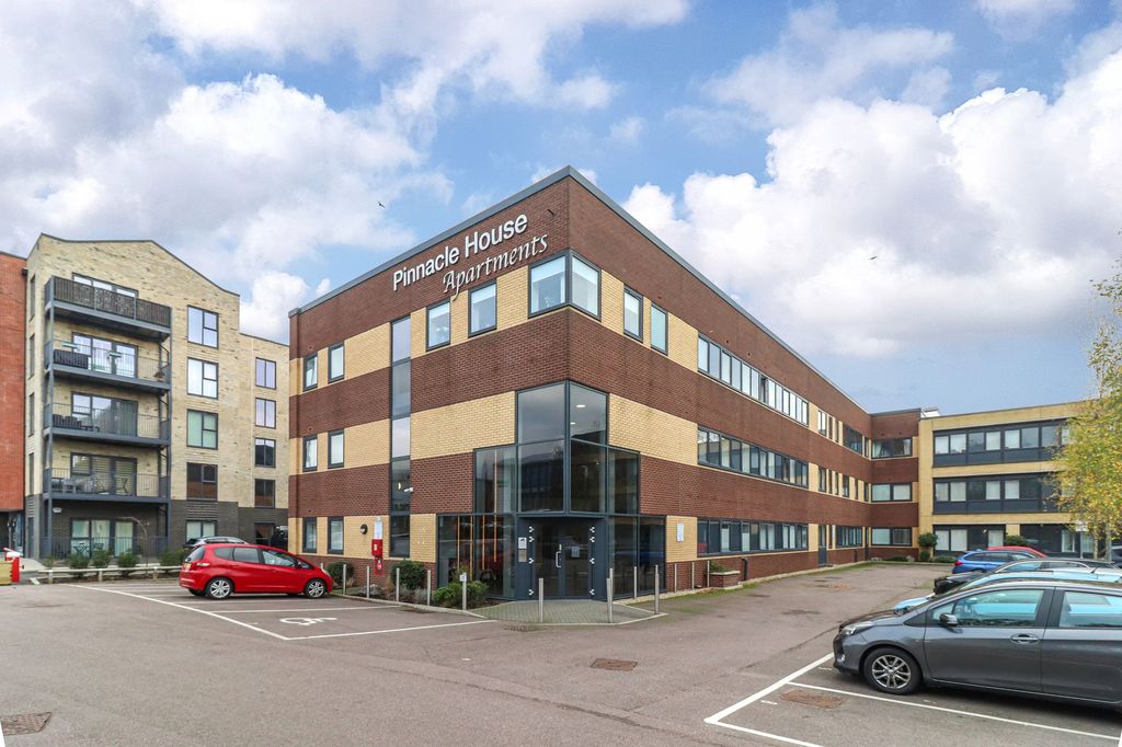 Property photo 1 of 9