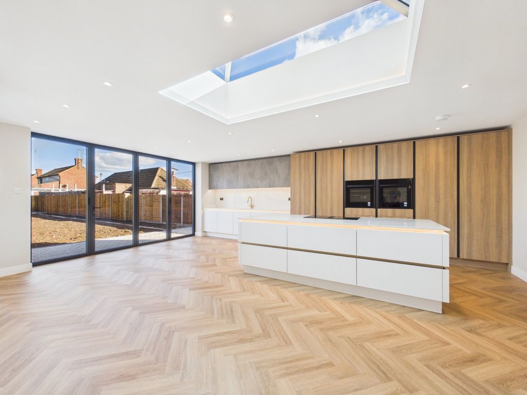 Property photo 1 of 20 Picture No. 06