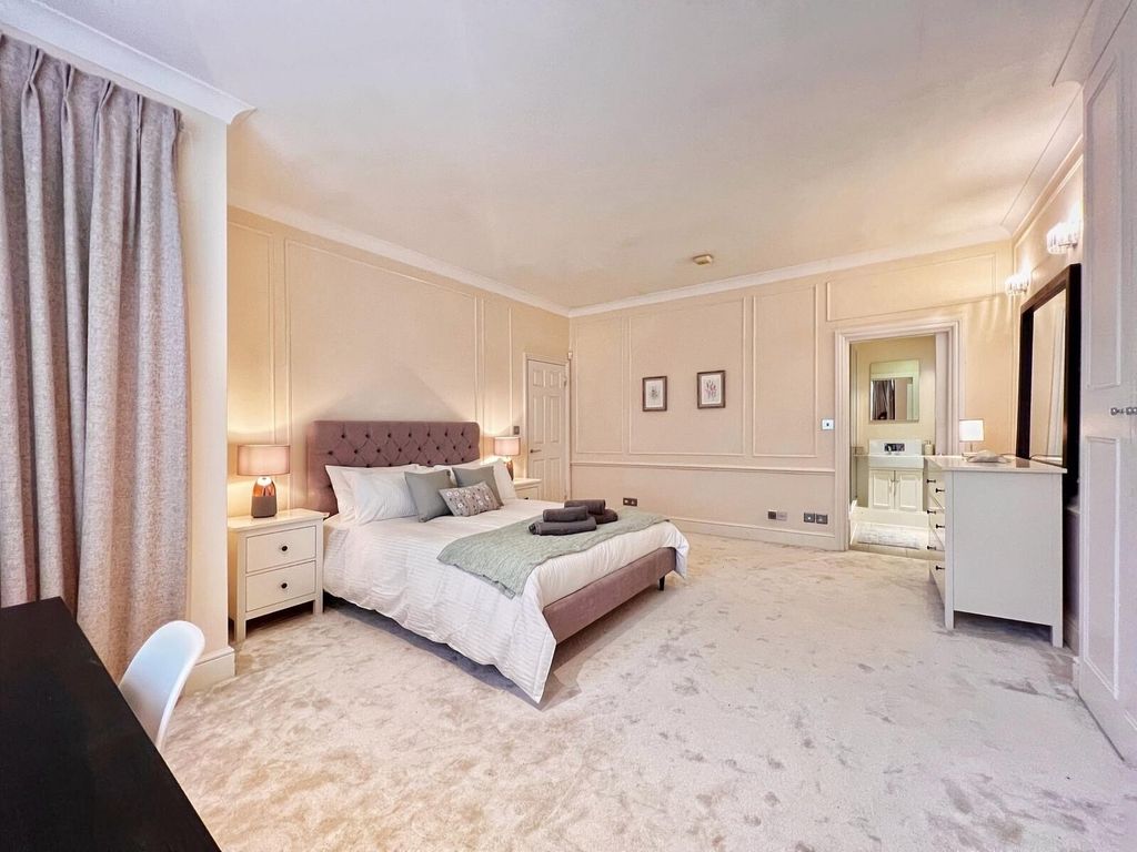 Property photo 3 of 3