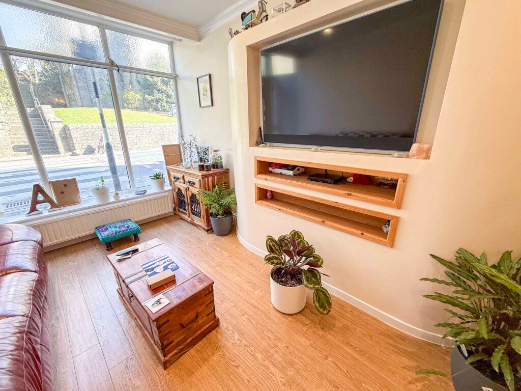 Property photo 1 of 47
