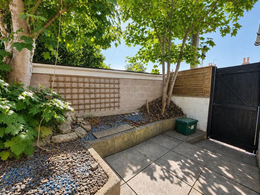 Property photo 3 of 9 Garden
