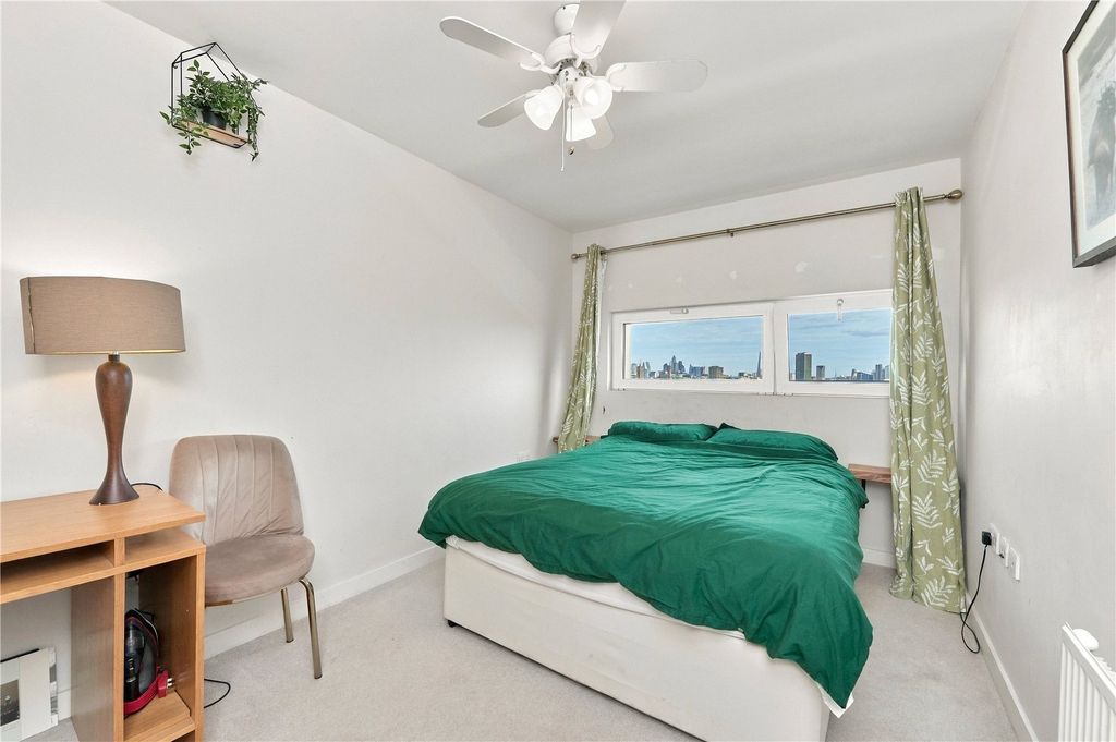 Property photo 3 of 14 Bedroom
