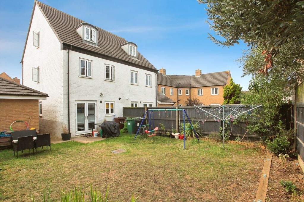 Property photo 2 of 12 Photo