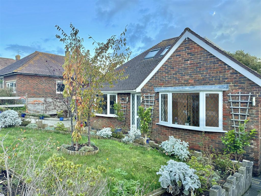 Property photo 2 of 40