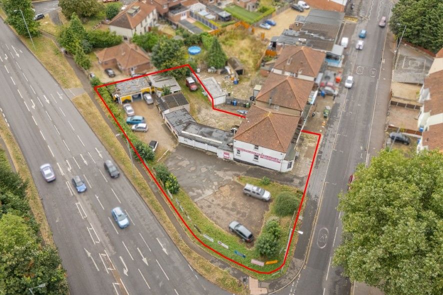 Property photo 1 of 17
