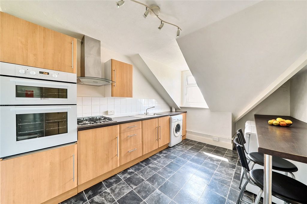 Property photo 3 of 16 Picture No. 37