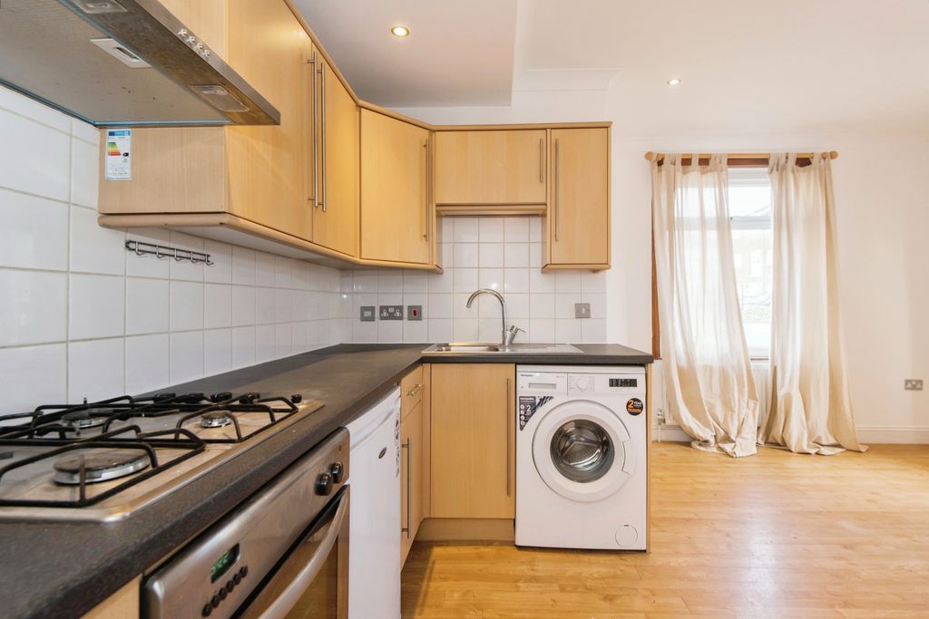 Property photo 3 of 16 Image