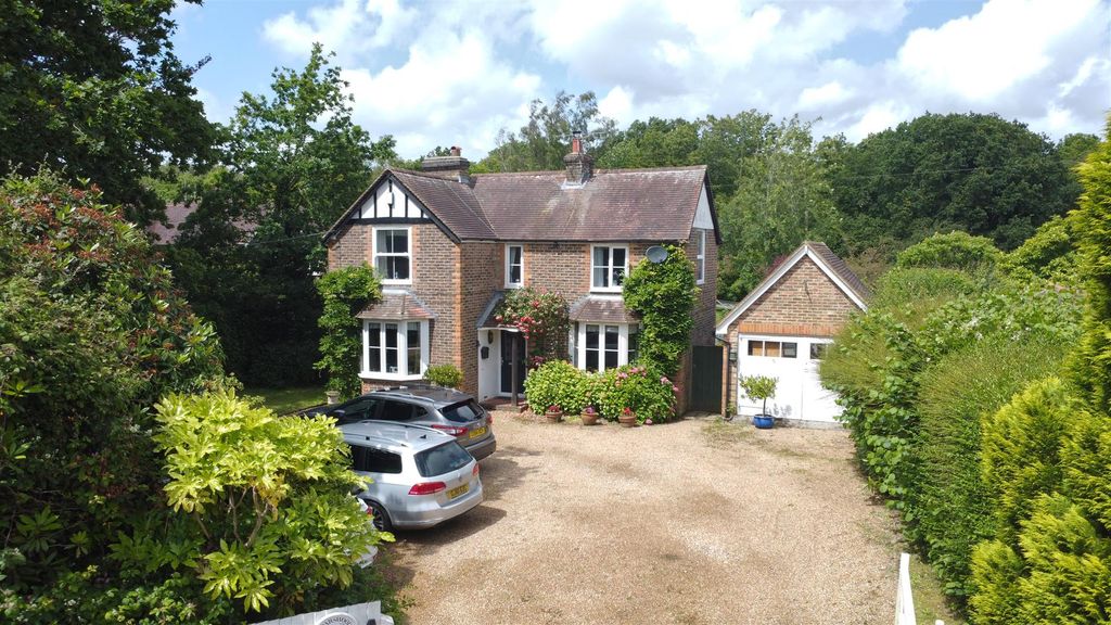 Property photo 1 of 33