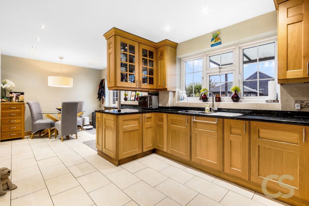 Property photo 3 of 22 2079416