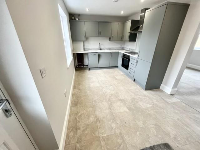 Property photo 2 of 9 Kitchen.Jpg