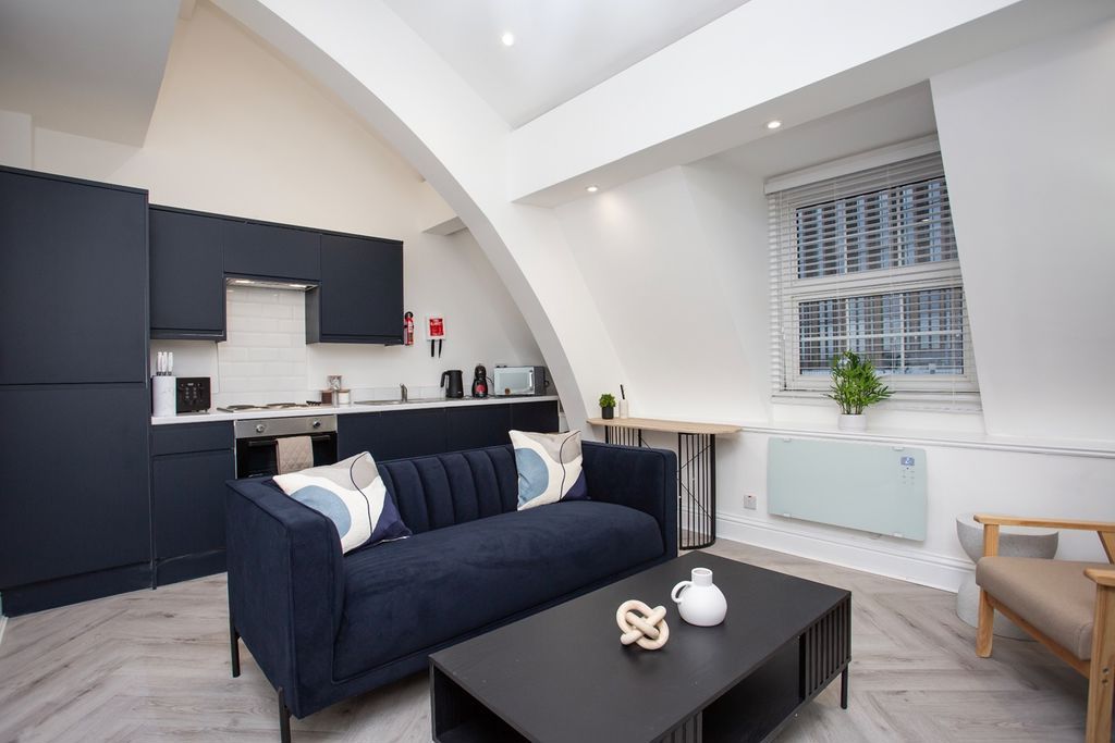 Property photo 2 of 12 Photo 5