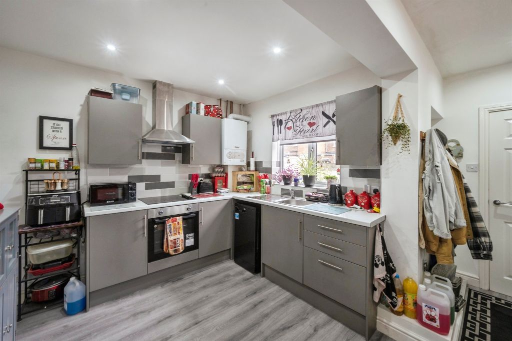 Property photo 3 of 17