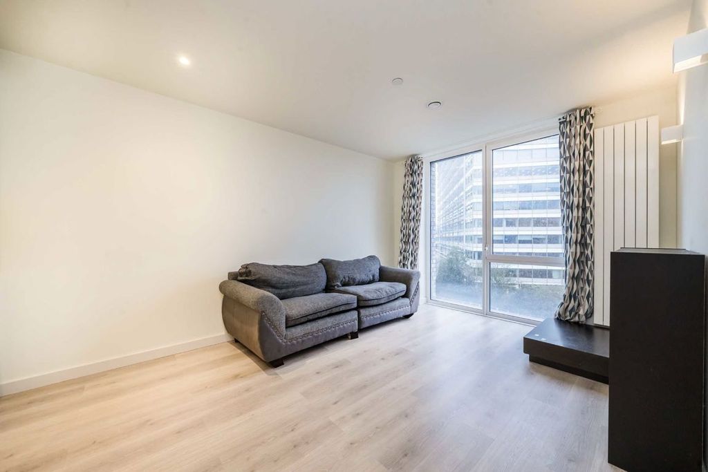 Property photo 1 of 5