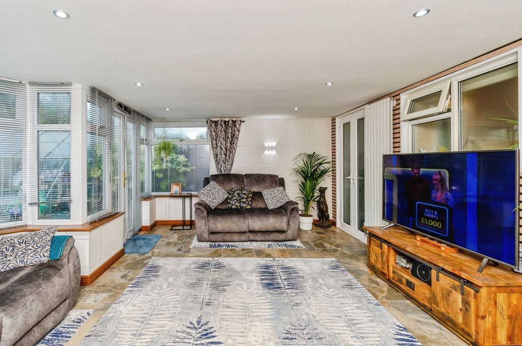 Property photo 2 of 25 Photo