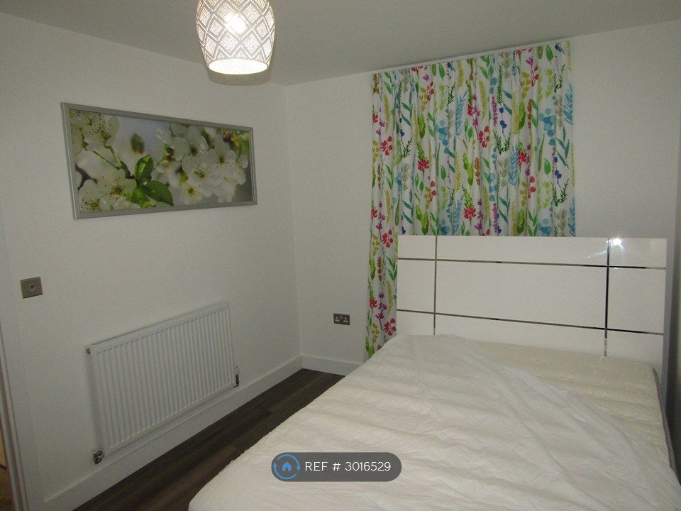 Property photo 2 of 35