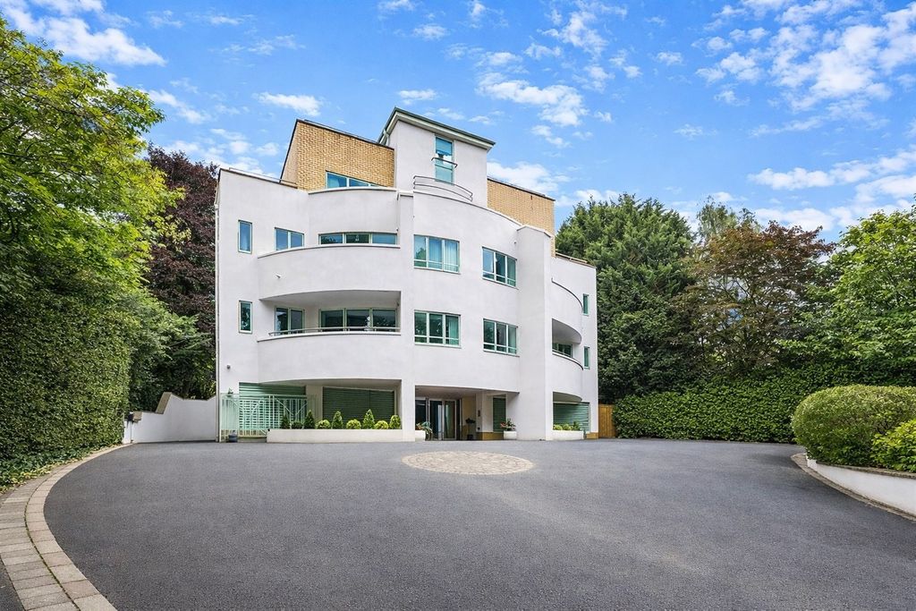 Property photo 1 of 14 (Main)