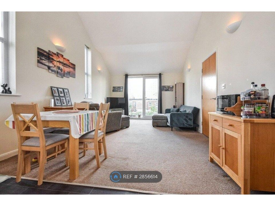 Property photo 2 of 7 Lounge