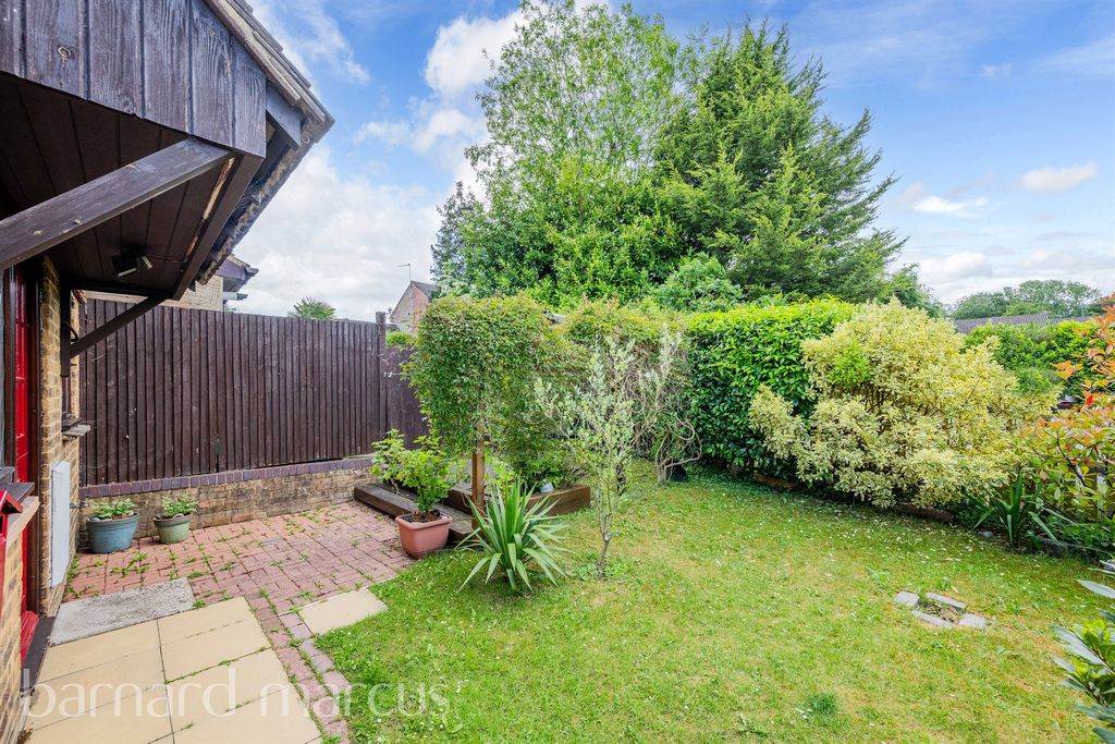 Property photo 3 of 9
