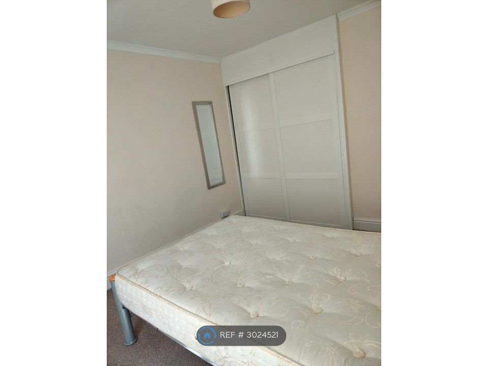 Property photo 2 of 7 Bedroom