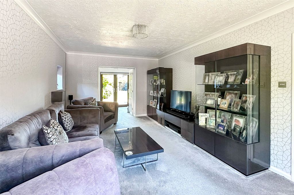 Property photo 3 of 26 Picture No. 21