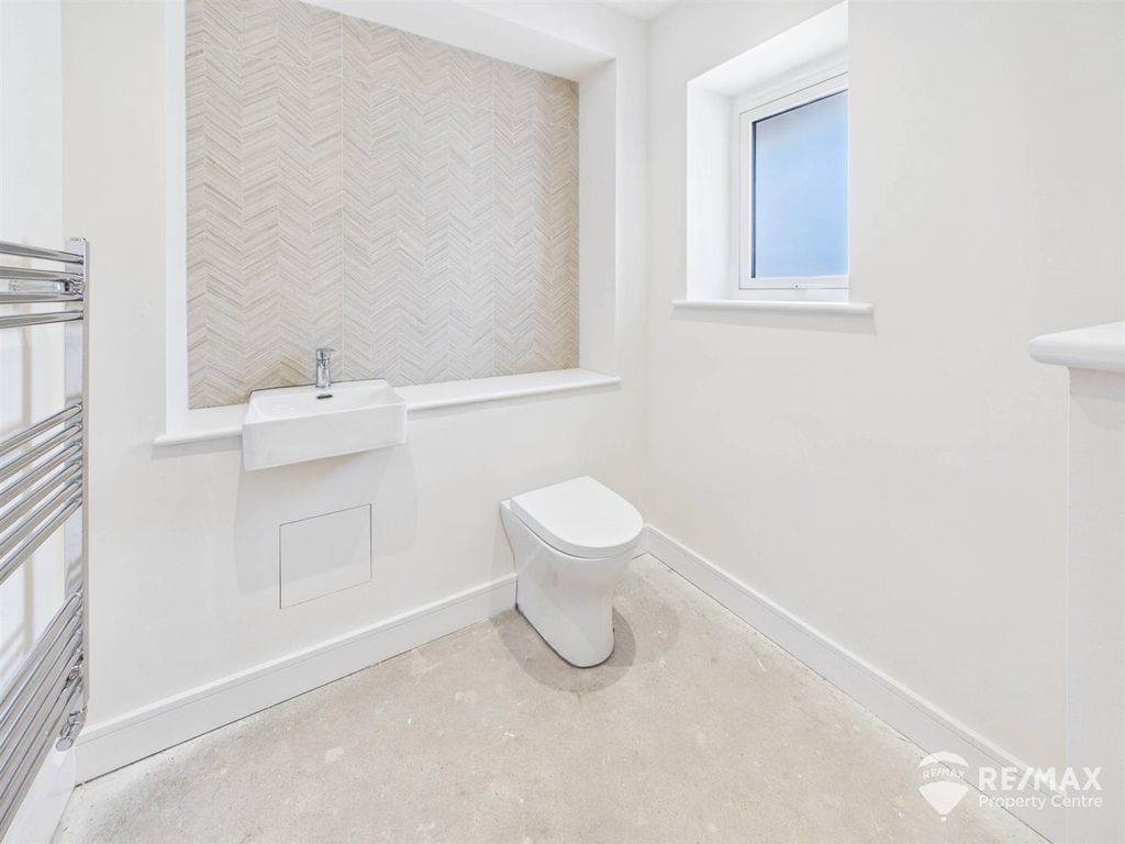 Additional image 11 of 5 bed detached house for saleOakley Gardens, Little Oakley, Harwich CO12