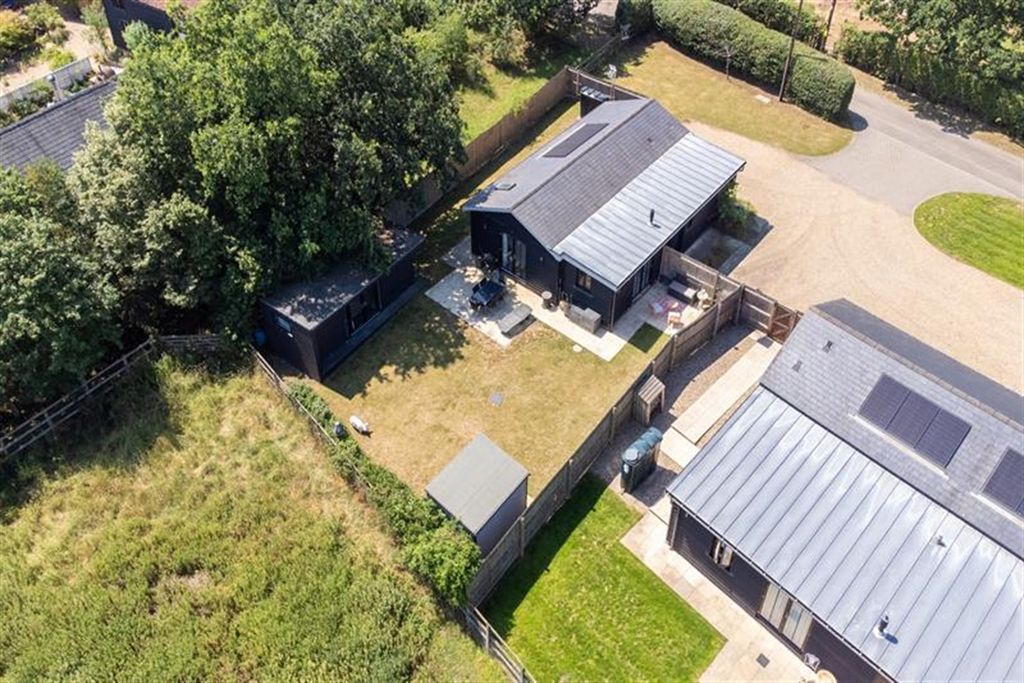 Property photo 2 of 17 (Main)
