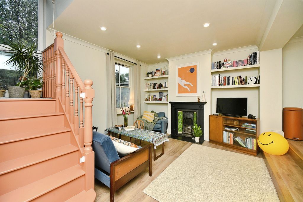 Property photo 1 of 23