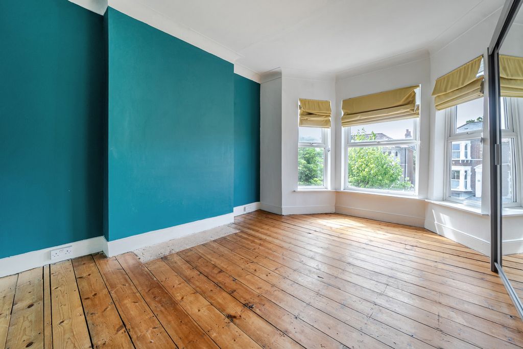 Property photo 3 of 19 1452800-1-69F2055...