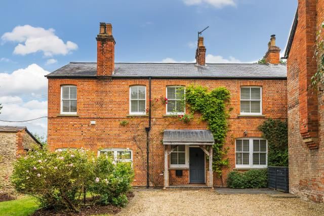 Property photo 1 of 10 External View