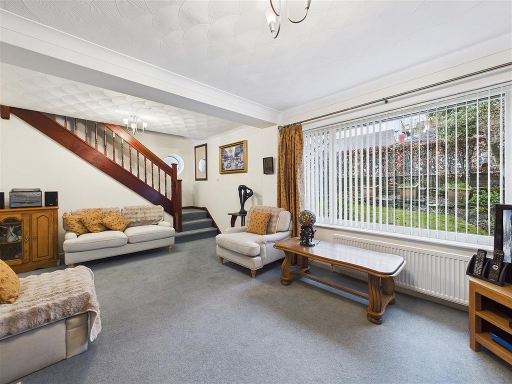 Property photo 2 of 22 Cam05476G0-Pr0113-Still016.Jpg