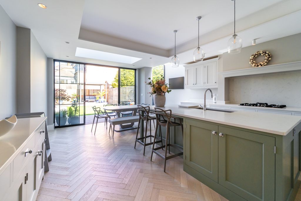 Property photo 2 of 27 Ndb05876